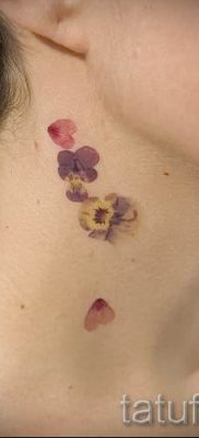 Fotografija tetovaže maćuhice za članak o značenju tetovaže - tatufoto.ru - 44