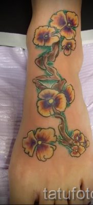 Fotografija tetovaže maćuhice za članak o značenju tetovaže - tatufoto.ru - 28