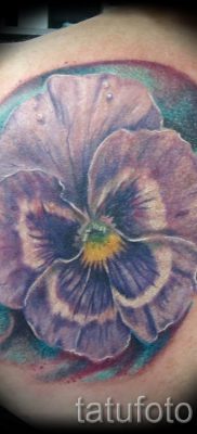 Fotografija tetovaže maćuhice za članak o značenju tetovaže - tatufoto.ru - 25