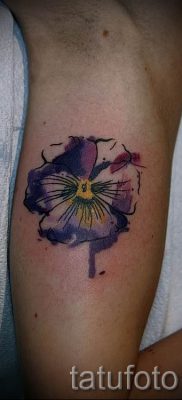 Fotografija tetovaže maćuhice za članak o značenju tetovaže - tatufoto.ru - 20