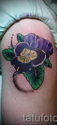 Fotografija tetovaže maćuhice za članak o značenju tetovaže - tatufoto.ru - 14