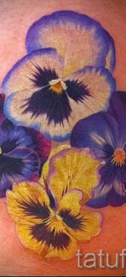 Fotografija tetovaže maćuhice za članak o značenju tetovaže - tatufoto.ru - 8