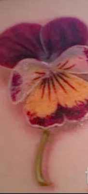 Fotografija tetovaže maćuhice za članak o značenju tetovaže - tatufoto.ru - 7