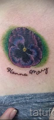 Fotografija tetovaže maćuhice za članak o značenju tetovaže - tatufoto.ru - 2