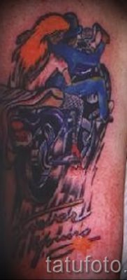 Fényképes példa egy motoros tetoválásra a jelentésről szóló cikkhez - tatufoto.ru - 153