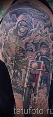 Fényképes példa egy motoros tetoválásra a jelentésről szóló cikkhez - tatufoto.ru - 123