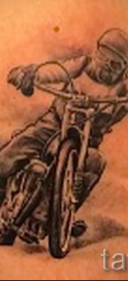Fényképes példa egy motoros tetoválásra a jelentésről szóló cikkhez - tatufoto.ru - 122