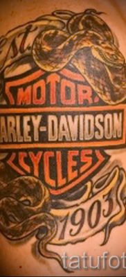 Fényképes példa egy motoros tetoválásra a jelentésről szóló cikkhez - tatufoto.ru - 115