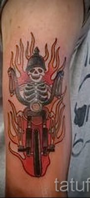 Fényképes példa egy motoros tetoválásra a jelentésről szóló cikkhez - tatufoto.ru - 101