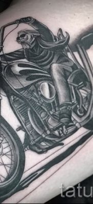 Fotós példa egy motoros tetoválásra a jelentésről szóló cikkhez - tatufoto.ru - 71