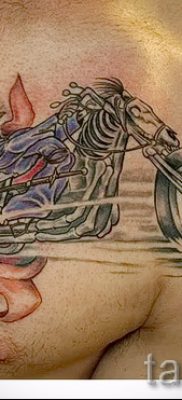 Fényképes példa egy motoros tetoválásra a jelentésről szóló cikkhez - tatufoto.ru - 62