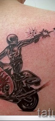 Fényképes példa egy motoros tetoválásra a jelentésről szóló cikkhez - tatufoto.ru - 61