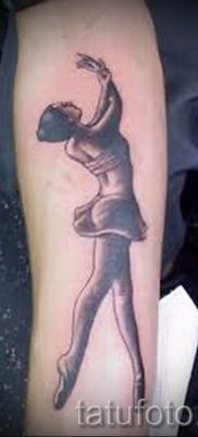 fotó egy balerina tetoválásról egy cikkhez a balerina tetoválás jelentéséről - tatufoto.ru - 68