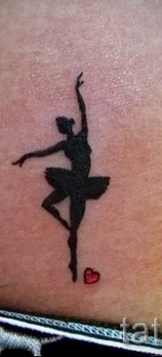 fotó egy balerina tetoválásról egy cikkhez a balerina tetoválás jelentéséről - tatufoto.ru - 64