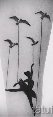 fotó egy balerina tetoválásról egy cikkhez a balerina tetoválás jelentéséről - tatufoto.ru - 11