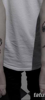 fotó a basszusgitáros tetoválásról 2018. 07. 02. №162 - Bass Key Tattoo -