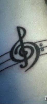 fotó a basszusgitáros tetoválásról, 2018. 07. 02. №156 - Bass Key Tattoo -