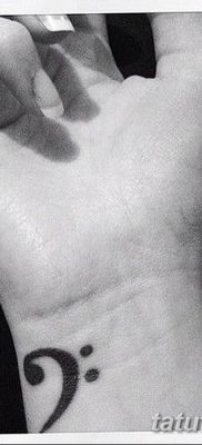 fotó a basszusgitáros tetoválásról, 2018. 07. 02. №010 - Bass Key Tattoo -