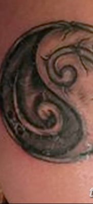 fotó a basszusgitáros tetoválásról, 2018. 07. 02. №040 - Bass Key Tattoo -