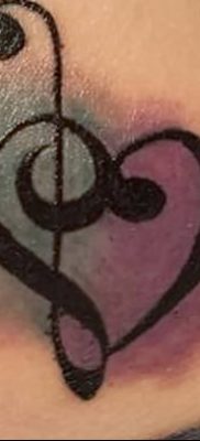 fotó a basszusgitáros tetoválásról 2018. 07. 02. №057 - Bass Key Tattoo -