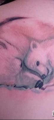 fotó egy jegesmedve tetoválásról, dátum: 2017.12.03. №112 - fehér medve tetoválás -