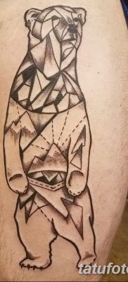 fotó egy jegesmedve tetoválásról, dátum: 2017.12.03. №120 - fehér medve tetoválás -