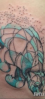 fotó egy jegesmedve tetoválásról, dátum: 2017.12.03., 009 - fehér medve tetoválás -