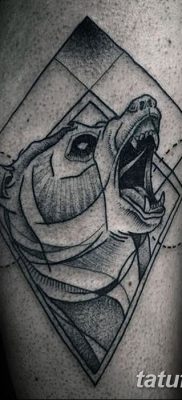 fotó egy jegesmedve tetoválásról, kelt 2017.12.03., №068 - fehér medve tetoválás -