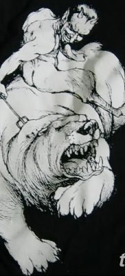 fotó egy jegesmedve tetoválásról, dátum: 2017.12.03 №077 - fehér medve tetoválás -