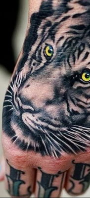 Fotó egy fehér tigris tetoválásról 2019.07.28. №001 - fehér tigris tetoválás -