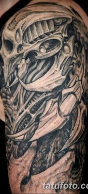 fotó a biomechanikai tetoválásról, kelte: 2017. 08. 15. № 003 - Biomechanika tetoválás_