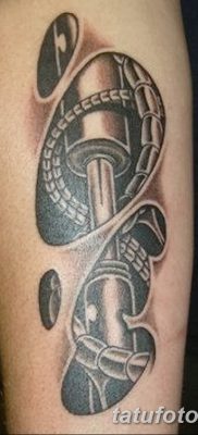 fotó a biomechanikai tetoválásról, kelt 2017. 08. 15 -én №032 - Biomechanika tetoválás_