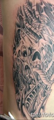 fotó a biomechanikai tetoválásról, kelt 2017. augusztus 15 -én №046 - Biomechanika tetoválás_