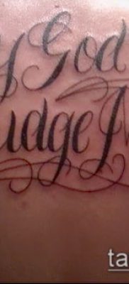 Fotó a tetoválásról Isten az én bírám - 25052017 - példa - 010 A tetováló Isten a bírám