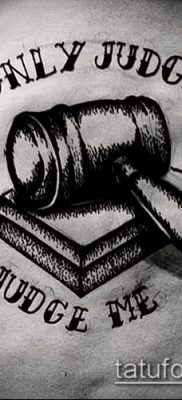 Fénykép a tetoválásról Isten az én bírám - 25052017 - példa - 018 Tetováló Isten a bírám