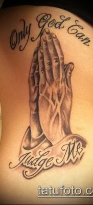 Fotó a tetoválásról Isten az én bírám - 25052017 - példa - 028 A tetováló Isten a bírám