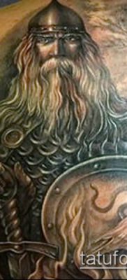 fénykép egy erős férfi tetoválásról (érték) - példa rajz - 009