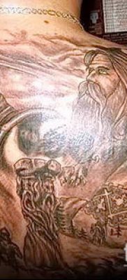 fénykép egy erős férfi tetoválásról (érték) - példa rajz - 002
