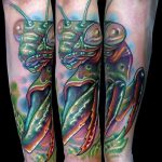 fotó egy imádkozó sáska tetoválásról, 2018. 04. 20 -án, 003 - sáska tetoválás -