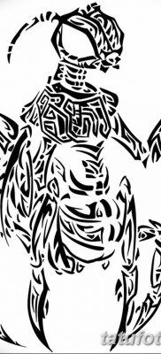 fotó egy imádkozó sáska tetoválásról, 2018. 04. 20 -án, №064 - sáska tetoválás -