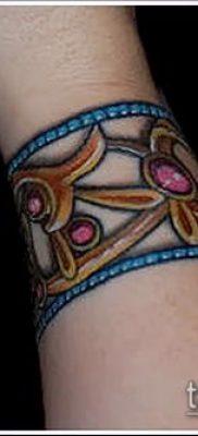 صورة لسوار الوشم (قيمة) - مثال على تصميم وشم مثير للاهتمام - 031