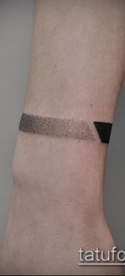 صورة لسوار الوشم (قيمة) - مثال على تصميم وشم مثير للاهتمام - 013