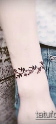 صورة لسوار الوشم (قيمة) - مثال على تصميم وشم مثير للاهتمام - 009