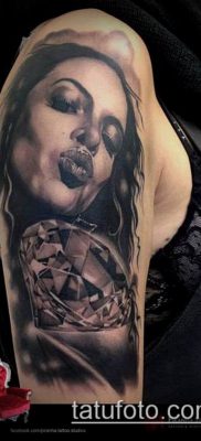 A gyémánttetoválás # 770 a minta klassz változata, amelyet jól lehet használni bagolyként gyémánttetoválással