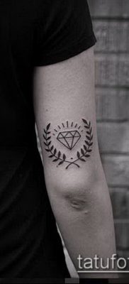 A 139 -es számú gyémánttetoválás a minta hűvös változata, amely jól használható a fehér gyémánt tetoválás feldolgozására és alkalmazására