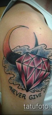 gyémánttetoválás száma 548 - a minta méltó változata, amely sikeresen használható változtatásra és tetoválásként gyémánt gyomorra történő felhelyezésére