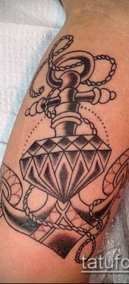 gyémánttetoválás №607 - a minta egyedi változata, amely sikeresen használható a gyémánt lábakon történő megváltoztatására és tetoválásként történő felhelyezésére