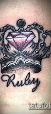 A gyémánttetoválás # 816 a minta egyedi változata, amely sikeresen használható a gyémánt feldolgozására és felhordására egy lány számára tetoválásként