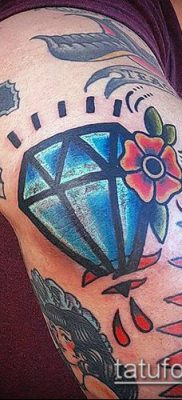 314 -es gyémánttetoválás - a minta méltó változata, amely jól használható a bagoly és a gyémánt tetoválásának megváltoztatására és alkalmazására