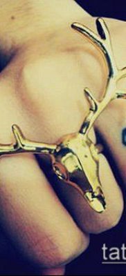 A gyémánttetoválás # 747 a minta hűvös változata, amelyet könnyen lehet finomítani és gyémánttetoválásként alkalmazni egy lány számára